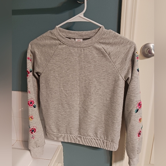 Girls Size 10-12 Gray Sweater with Flowers on Sleeves - Picture 2 of 4